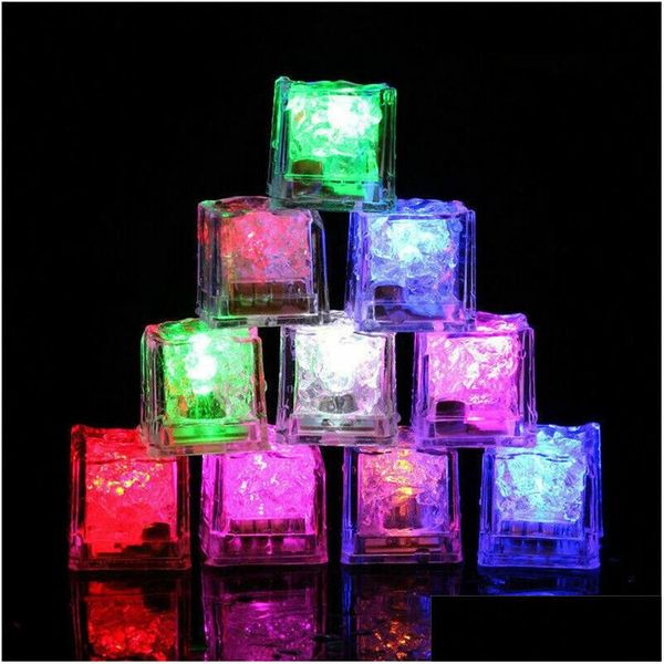 Altre forniture per feste festive Cubo di ghiaccio a LED impermeabile Mti Colore lampeggiante Bagliore nel buio Cubi Bar Compleanno Decorazioni per festival di Natale Dhqo5