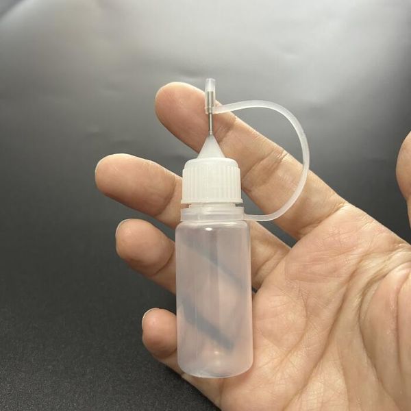 5ml 10ml plastik iğne şişesi PE plastik damlalık şişeleri Metal uçları kapak E sıvı iğne şişesi boş şişeler