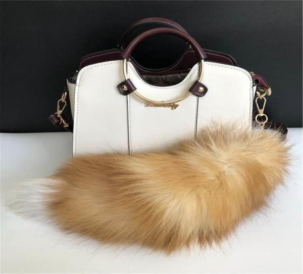 100 Real Genuine Cystal Fox Fur Tail Keychians Cosplay Toy Portachiavi Auto Portachiavi Fascino del sacchetto Nappe8709400