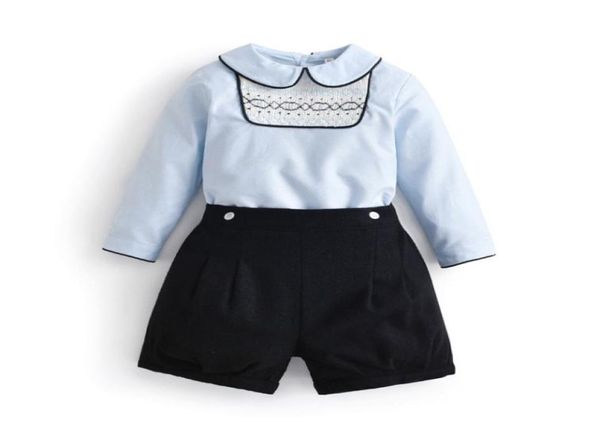 2 pezzi Boutique per bambini Ragazzi Smock Set di vestiti per bambini Completo in stile spagnolo per bambini Camicette smock fatte a mano Pantaloncini neri 27495410