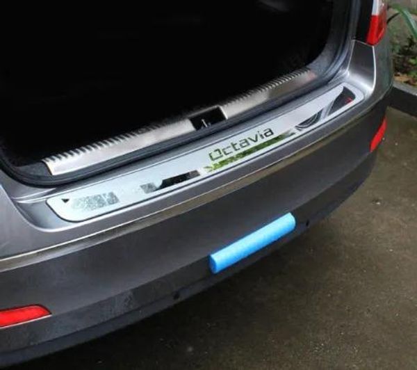 Estilo aosrrun para skoda octavia a7 20152017 sedan carstying após guarda amortecedor traseiro tronco guarda placa do peitoril da porta acessórios do carro