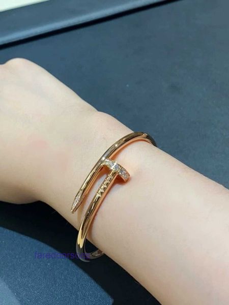 Luxus-Armbänder für Autoreifen, Online-Shop, zeitlich begrenzte Duty-Free-Boutique, 18-karätiges Roségold-Kopf- und Schwanz-Diamant-Nagelarmband, Unisex-Intarsien, mit Originalverpackung