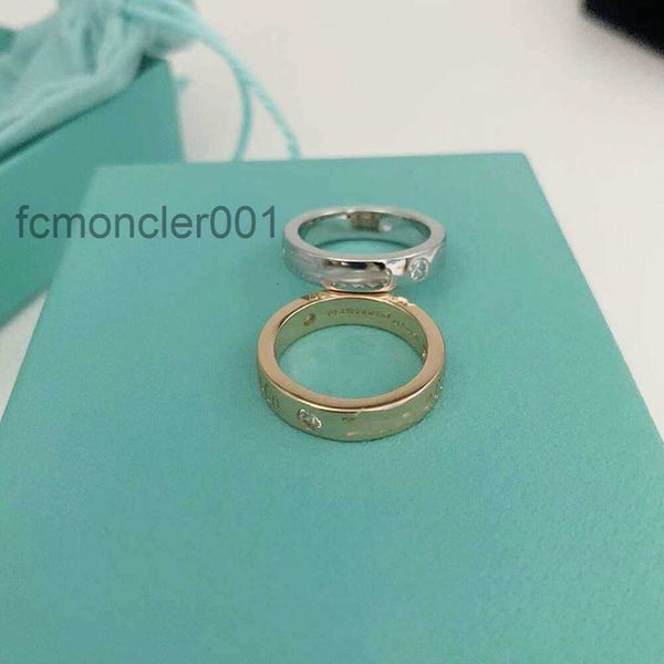 Anéis Jóias t S925 Anel de Prata Casal Par Anel Três Diamante Simples Versátil Personalizado Masculino Feminino Casamento Dia dos Namorados Presente 517M