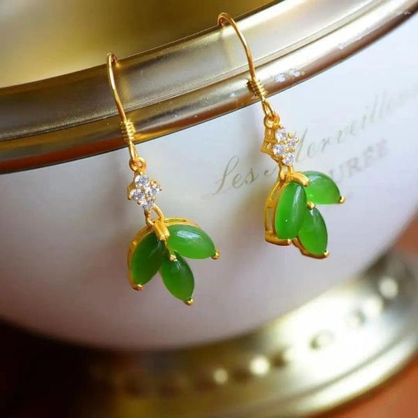 Brincos pendurados Hetian Jade Cavalo Olho Fruta Luz Verde Qualidade Cor Incrustada de Ouro S925 Estilo de Prata Esterlina Simples Ornamento de Moda