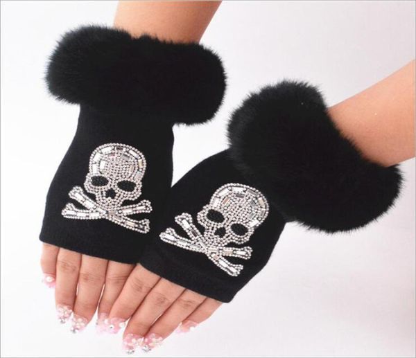 Frauen Cartoon Tiere Fingerlose Tanzhandschuhe Winter Warme Kurze Plüsch Diamanten Pailletten Schädel Fingerlose Gestrickte Handschuhe G1022643183