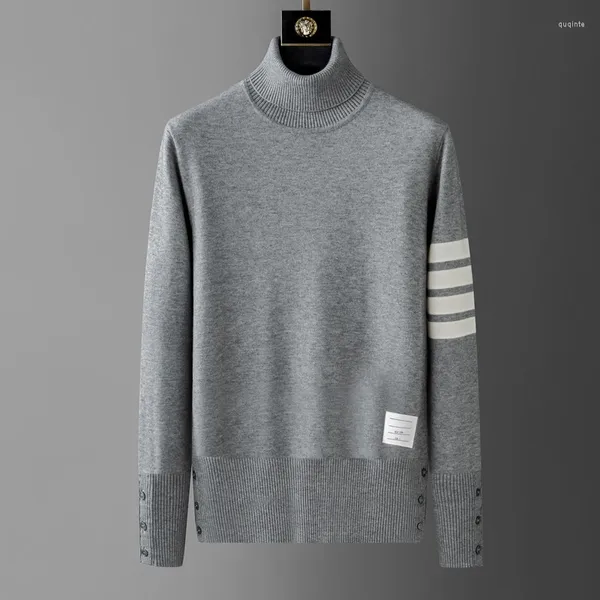 Männer Pullover High-End-Marke Pullover Männer Hals 2024 Herbst/Winter Klassische Vier Streifen Trend Saum Split Koreanische beiläufige Vielseitige Pullover