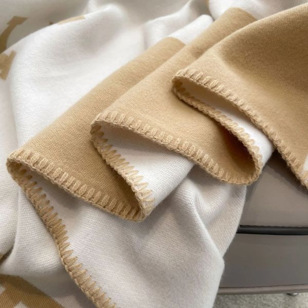 Coperte Coperta scozzese Coperta di marca Designer Coperta in cashmere per letti Divano Coperta in pile di lana lavorata a maglia Pisolino per la casa Sciarpa portatile