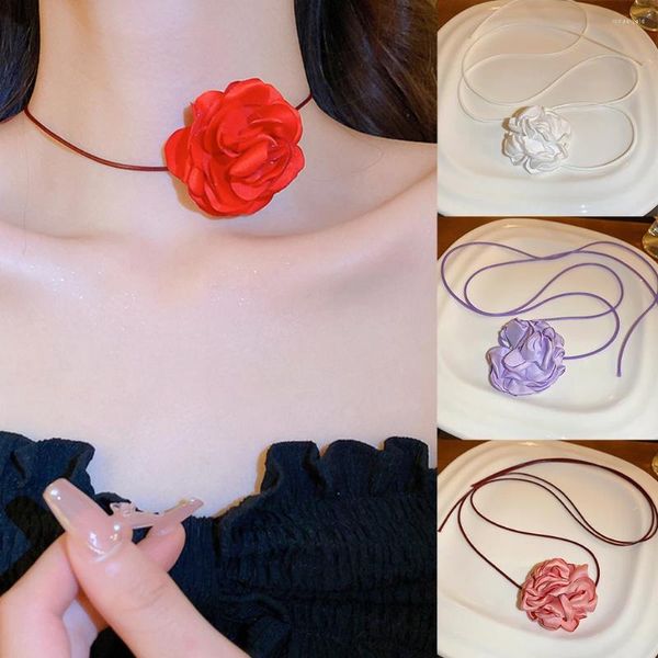 Ceza 2024 Abartılı Süslemeler Hassas boyun zinciri klasik romantik çiçek kolyeleri kadın modaya uygun mücevherler vintage cazibe kolye