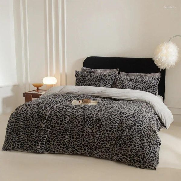 Set di biancheria da letto di lusso in pelliccia sintetica per la casa, biancheria da letto, piumino, soffice copertura, set completo, trapunta, piumino, lenzuola matrimoniali