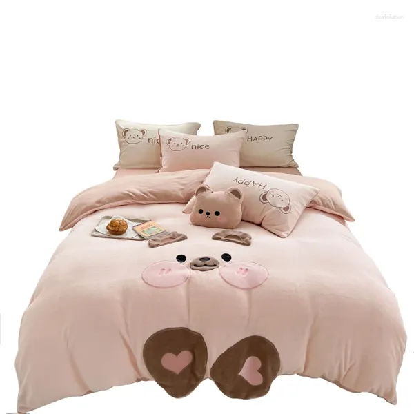 Set di biancheria da letto Simpatico orso dei cartoni animati Morbido e confortevole asciugamano in pile di velluto set ricamato copripiumino lenzuolo con angoli federe
