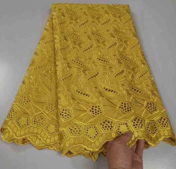 Tessuto BeautifuGold Africano svizzero pizzo di cotone secco fatto a mano 5 metri tessuto di pizzo voile nigeriano per abito da sposa cucito J220909716211035
