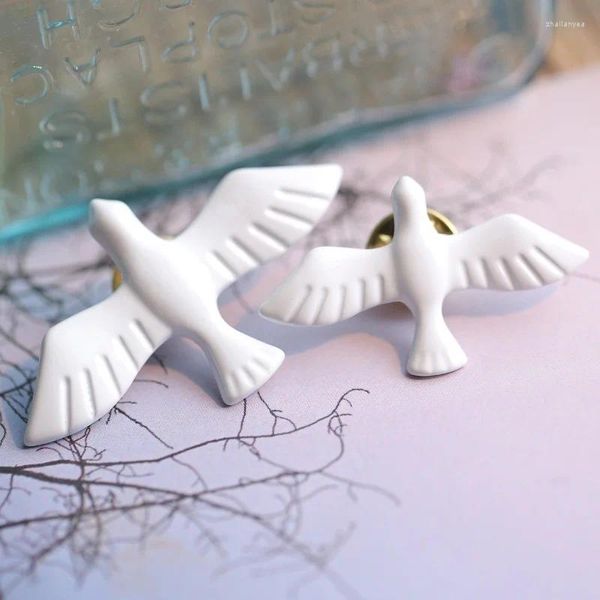 Spille Spilla animale Acrilico Vintage Bianco Uccelli della pace Lotto Spille Gioielli Regali per le donne