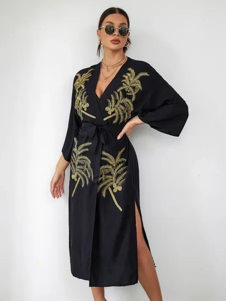 Costumi da bagno da donna Kimono da spiaggia Copricostume per le donne Costume da bagno ricamato con fiori dorati Mantello Abiti avvolgenti con cintura Pareo Costumi da bagno