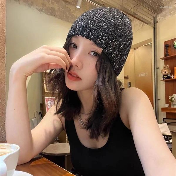 Береты, корейская зимняя женская теплая черная шапочка с носком, модная шапочка для подиума с блестками, вязаная холодная шапка в стиле хип-хоп для женщин, оптовая продажа