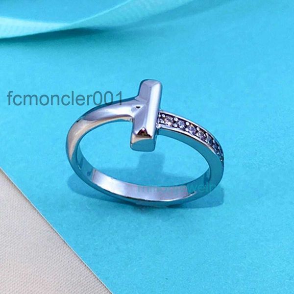 Ringe Schmuck T Mode T-förmigen Diamant Intarsien Titan Stahl Ring Weibliche Minderheit Design Grade Einfache Farblose Paar QAV3