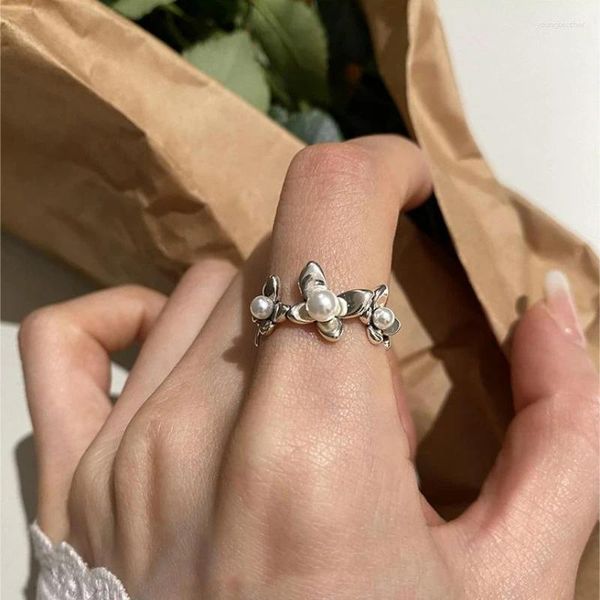 Cluster Ringe 2024 Koreanische Minimalistische Perle Blume Ring Für Frauen Mädchen Luxus Einfache Weiße Finger Hochzeit Jahrestag Schmuck Geschenke