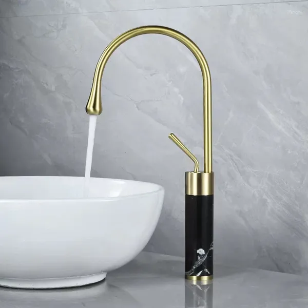 Banyo lavabo muslukları lüks bakır altın mermer musluk İskandinav soğuk su yüzey havzası üst dönen musluk