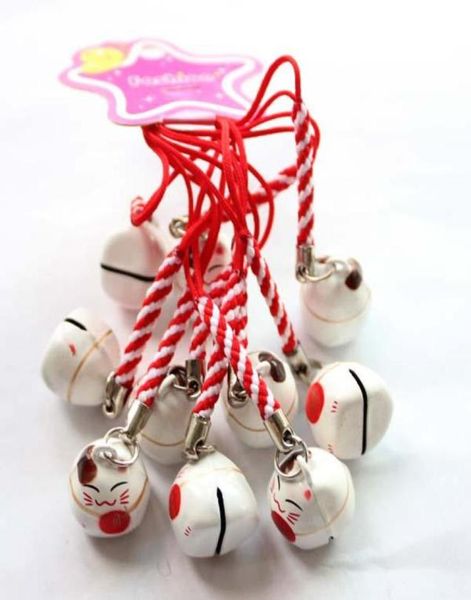 Yeni 100pcs Sevimli Beyaz Mutluluk Maneki Neko Lucky Cat Fan Bell Cep Telefonu Cazibe Strap Hediye6156166
