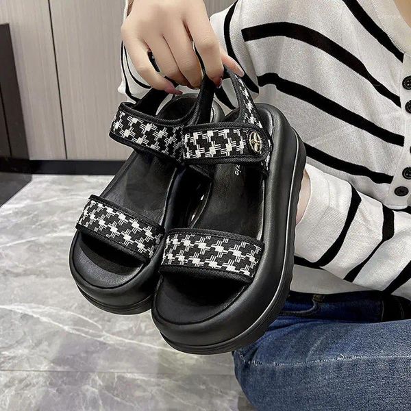 Sandali Scarpe da donna Nero Estate 2024 Punta aperta da esterno per calzature da donna Zeppa con piattaforma impermeabile Il comfort della Corea