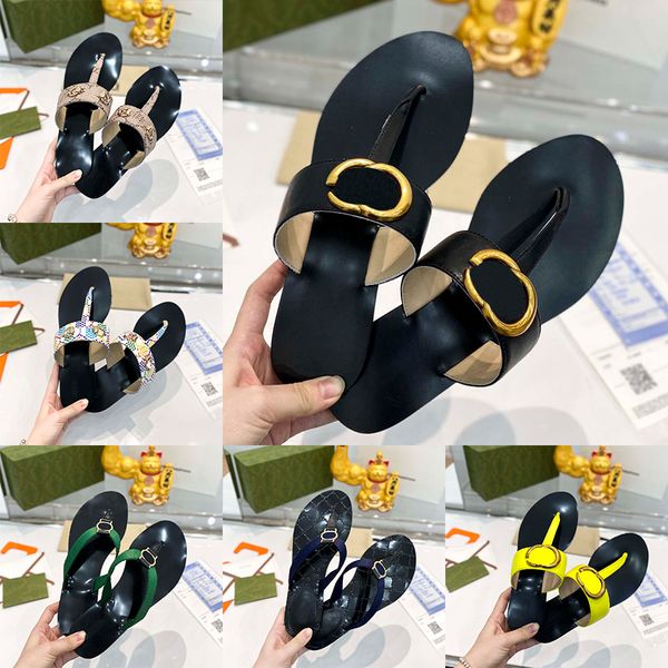 2024 Designer Sommer Luxus Sandalen Getriebe Böden Männer Frauen Flip Flops Slipper Mode Leder Folien Metallkette Damen Freizeitschuhe Größe 35-46