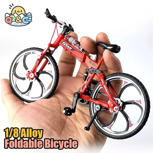 Mini modelo de bicicleta dobrável 1/8 escala metal modelo diecast cidade veículo mountain bike simulação liga brinquedos coleção para presentes 240103