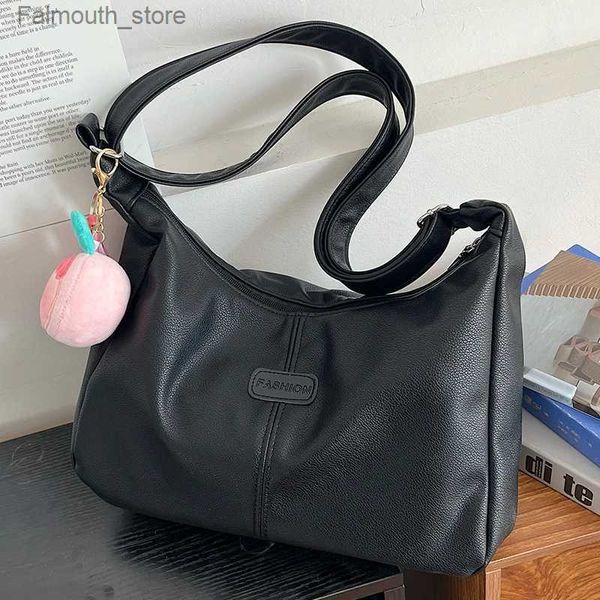 Sacos de noite Senhoras Preto Axila Ombro Bolsa Bola De Cabelo Pingente Feminino Grande Shopper Hobos Bolsas Qualidade Pu Couro Mulheres Bolsas Portáteis Q240105