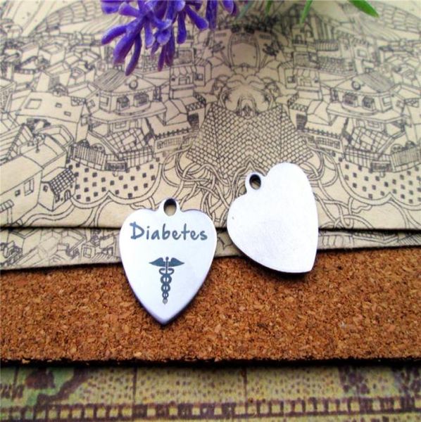 40pcsquotDiabetes Caduceus Medical quotamuletos de aço inoxidável mais estilo para escolher DIY encantos pingentes para colar6494086