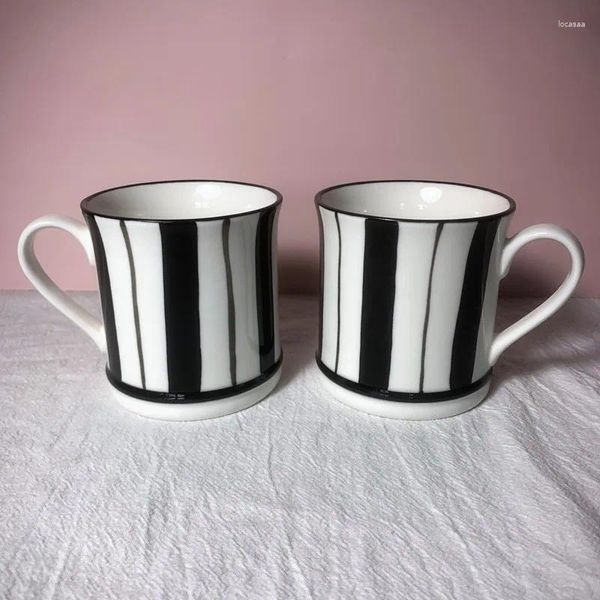 Canecas Caneca cerâmica com listras contrastantes preto e branco copo de água para uso de escritório café da manhã família casal