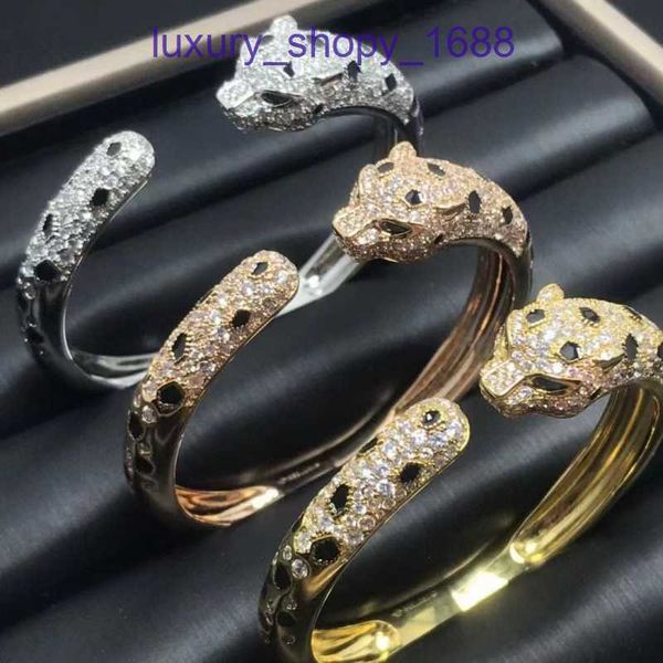 Bracciale di designer di lusso di alta qualità Bracciale da donna per pneumatici per auto Bracciale aperto di fascia alta con testa di leopardo maculato smeraldo Bracciale aperto in oro 18 carati femmina con scatola originale