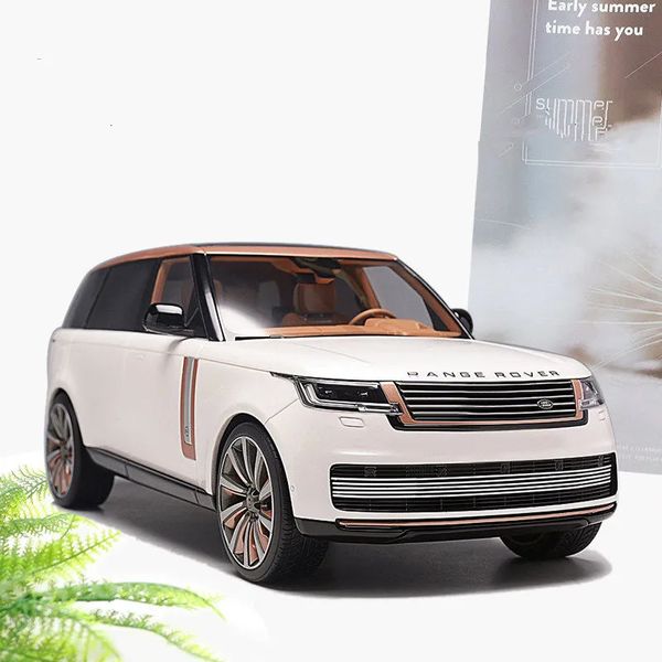 Büyük boy 1/18 Land Range Rover SUV alaşım araba modeli Diecast Metal Oyuncak Off-Road Araçları Araba Modeli Ses ve Hafif Çocuk Hediyesi 240104