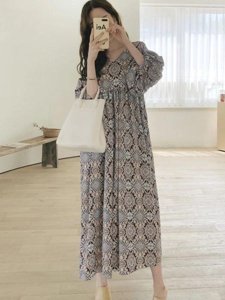 Casual Kleider Baggy Lange V-ausschnitt Ethnische Muster Vintage Kleid Koreanische Für Frauen Mode Kleidung 2024 Ankünfte