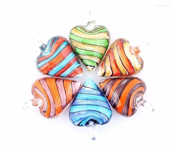 Collane a sospensione Prodotti personalizzati personalizzati all'ingrosso 600 pezzi Murano Lampade Murano Lampwork Stripe Cuore Fit Witch Siz46 31mm Express Ship