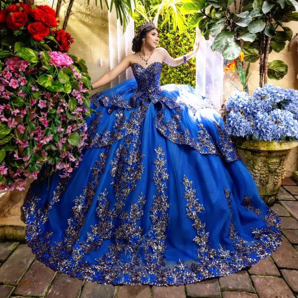 Royal Blue Quinceanera Dress 2024 Abiti da 16 Applicazioni in pizzo Cristallo Sweetheart Principessa Dolce abiti da 15 Compleanno Abito da ballo