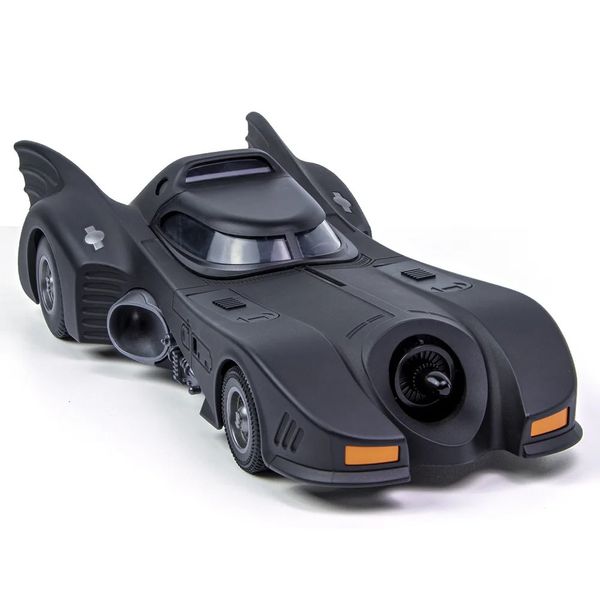 1:18 Diecast Toy Vehicle Simulação 1989 Batmobile Liga Modelo de Carro Som e Luz Metal Puxar Para Trás Brinquedos Crianças Meninos Presente 240103
