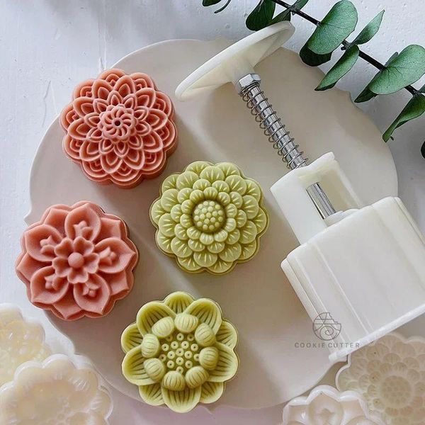 Pişirme kalıpları 4pcs/set 75g lotus mooncake kalıp ten-petal Çin geleneği Ana Sayfa Diy Festival Pasta Dekorasyon Araçları Mutfak