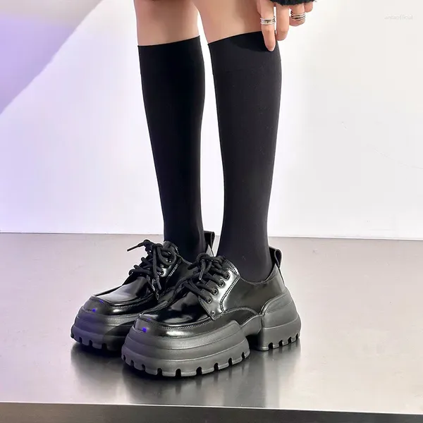 Scarpe eleganti Y2k Punk Streetwear Moda Décolleté neri All-match Piattaforma con suola spessa Mocassini stringati Altezza crescente Casual Zapatos Mujer