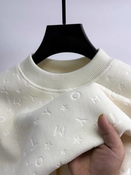 Suéteres em relevo da moda novas tendências no outono e inverno camisetas grossas de pelúcia masculinas casuais e quentes com zíperes de pescoço redondo 240104