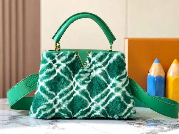 Borsa a tracolla di lusso da donna in peluche di design Borsa a tracolla di lusso M22388 Borsa a tracolla in peluche di lusso casual Borsa a tracolla di alta qualità