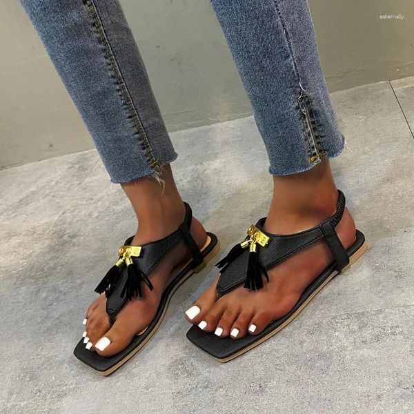 Sandalet 2024 yaz kadın moda gündelik plaj açık flip flop metal dekorasyon bayanlar düz ayakkabılar büyük boyut 35-43