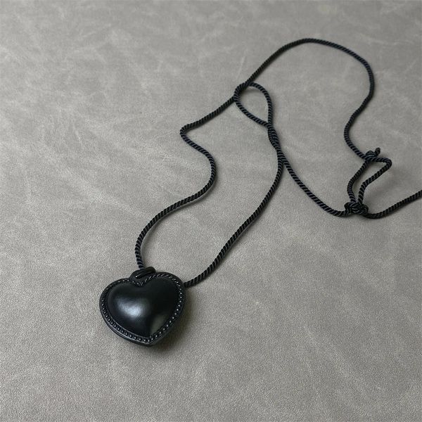 Сексуальное ожерелье из искусственной кожи Harajuku с подвеской в форме сердца для женщин и мужчин, панк-шея, готическое черно-розовое колье, ожерелье, крутой воротник 240104