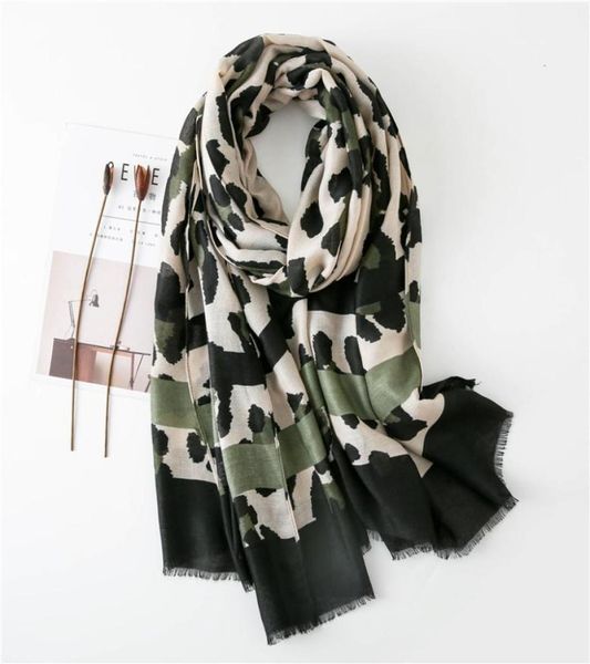 Autunno inverno sexy frange a strisce leopardo a strisce viscosa sciarpa donne di alta qualità foulards foulards hijab musulmano sjaal 2010181917314