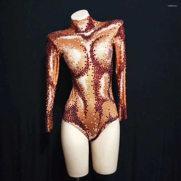 Stadiumkleding Lange mouwen Bruine glanzende steentjes Backless Sexy bodysuits voor vrouwen Nachtclub DJ Feestkleding Zangerkostuums