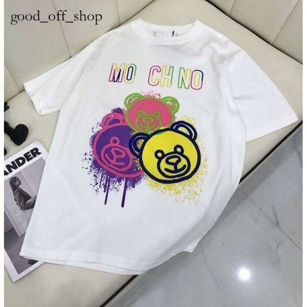 Moschino Moda Feminina Camiseta Verão Nova Alta Qualidade Manga Curta Designer Tees Cor O Urso Algodão Itália Luxo Mens Mulheres 38 Polo Camiseta