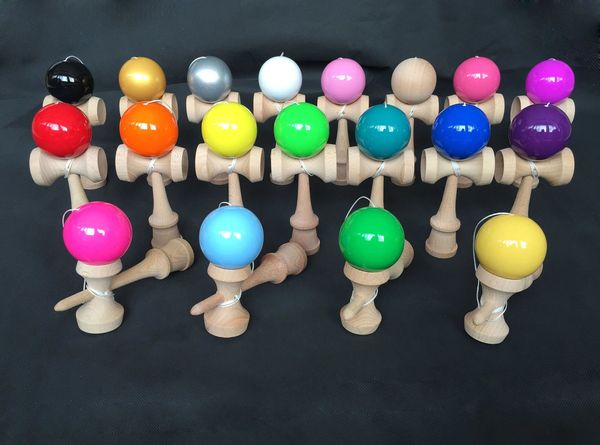 Profesyonel boyut 18.5cm Komik Japon Geleneksel Ahşap Oyuncak Kendamas Ball Renkli Kendama Pu Boya Ahşap Oyuncaklar 240105