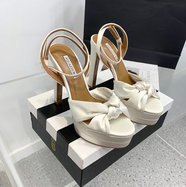 Aquazzura cupid düğümlü saten platform sandalet kristal top ayak bileği kayış blok yüksek topuklu kadın tasarımcı pompaları akşam parti beyaz düğün ayakkabıları 34-42 kutu ile