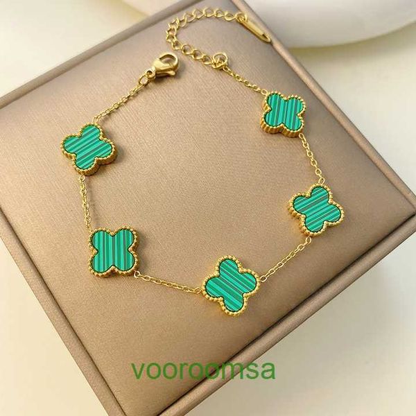 Tendência moda jóias versáteis boa agradável Van 2024 Lucky Grass Pulseira Feminina Cinco Flores Luz Luxo e Cores Únicas Presentes para Melhor Amigo Com Caixa Jun 422X