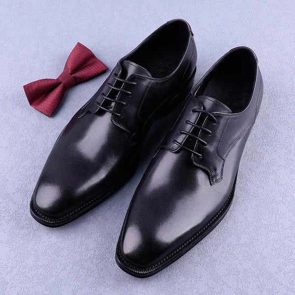 Модельные туфли Кожаные элитные мужские формальные свадебные туфли в стиле смокинга с острыми шнурками в деловом стиле Оксфорд