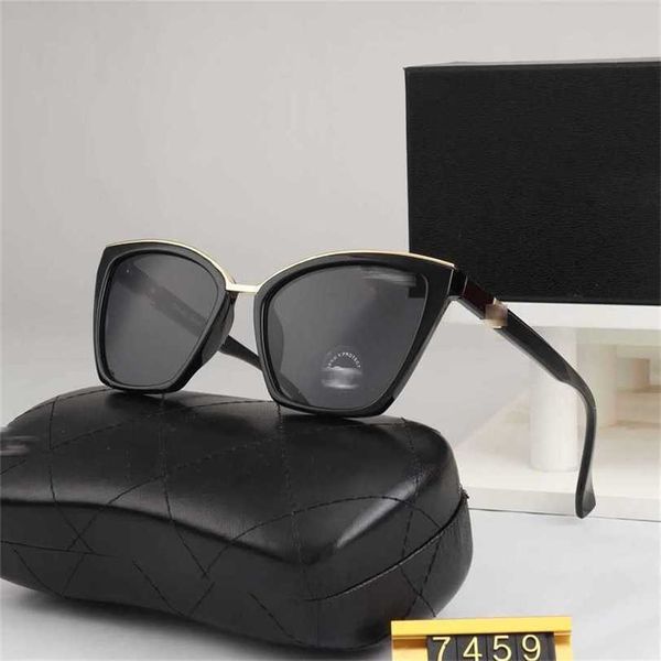 12% DI SCONTO All'ingrosso di occhiali da sole Nuovi occhiali da sole Xiaoxiangjia Fashion Cat Eye UV400 Net Red Style ad alta definizione 9547