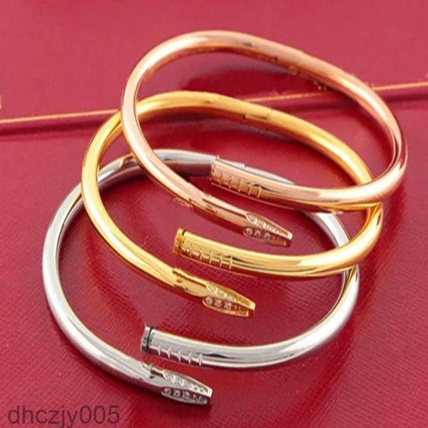 Bracciale con unghie d'amore Bracciale in oro per uomo Donna Designer di gioielli in acciaio inossidabile di moda Polsino su misura Bracciali a vite creativi personalizzati Braccialetti in argento M NLGA