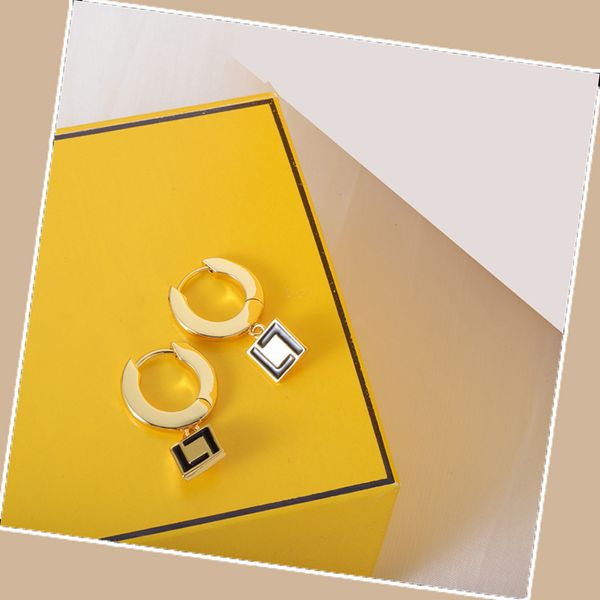 perno placcato oro 18k gioielli di alta lucidatura orecchini delux fascino borchie di alta qualità lettera d'argento geometria del progettista orecchini di fascino per le donne gioielli regalo set regalo